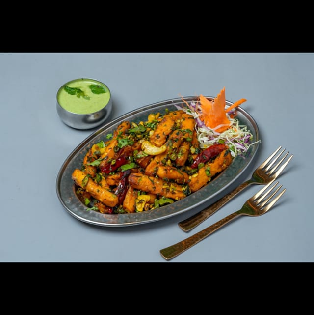 Green Chilli Baby Corn.
