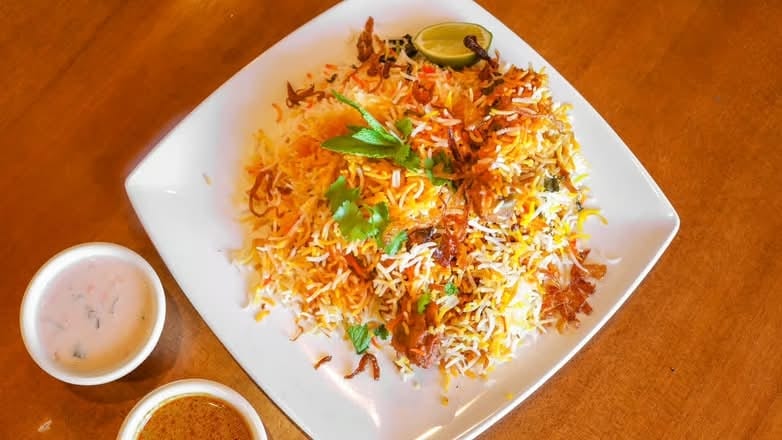 Ulavacharu Veg Biryani.